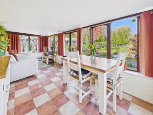 Garden Room- click for photo gallery